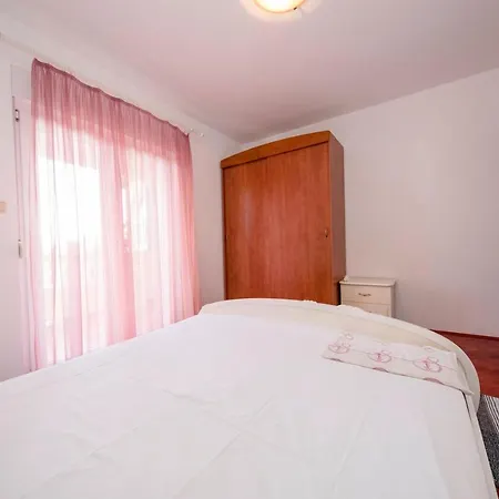 Apartman Kuca Leonora