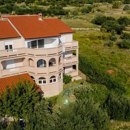 Kuca Leonora Apartman Banjol