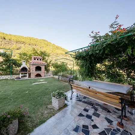 Apartman Kuca Leonora *