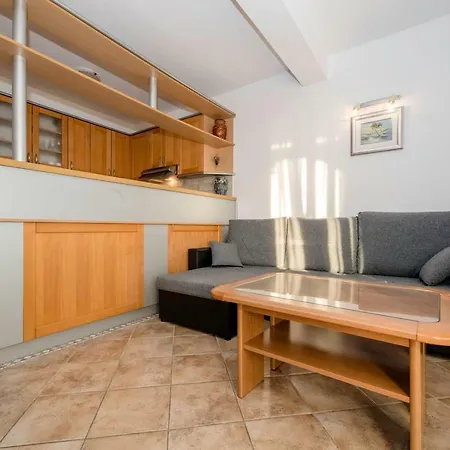 Kuca Leonora Apartman Banjol