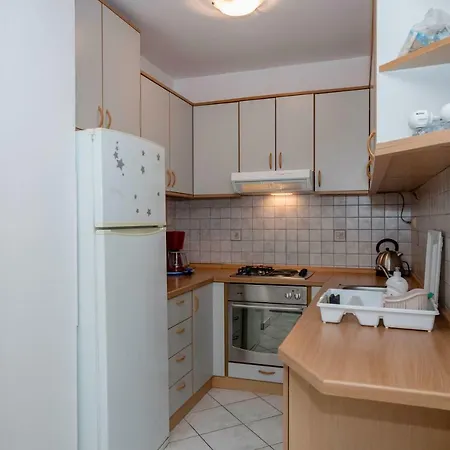 Kuca Leonora * Banjol