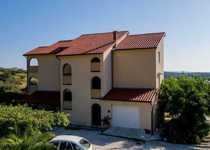 Kuca Leonora Apartment