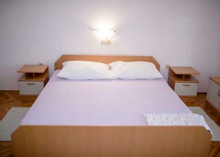 Apartment Kuca Leonora Banjol