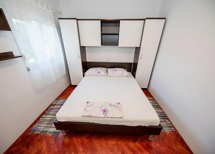 Kuca Leonora Apartamento